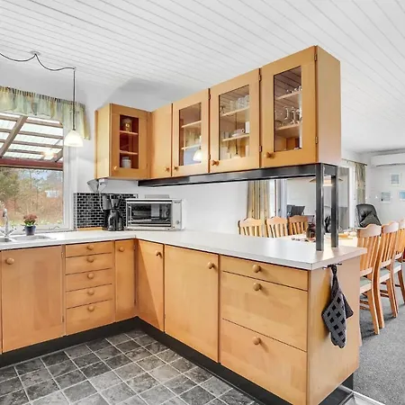 Holiday home Cozy In With Kitchen Tarm
